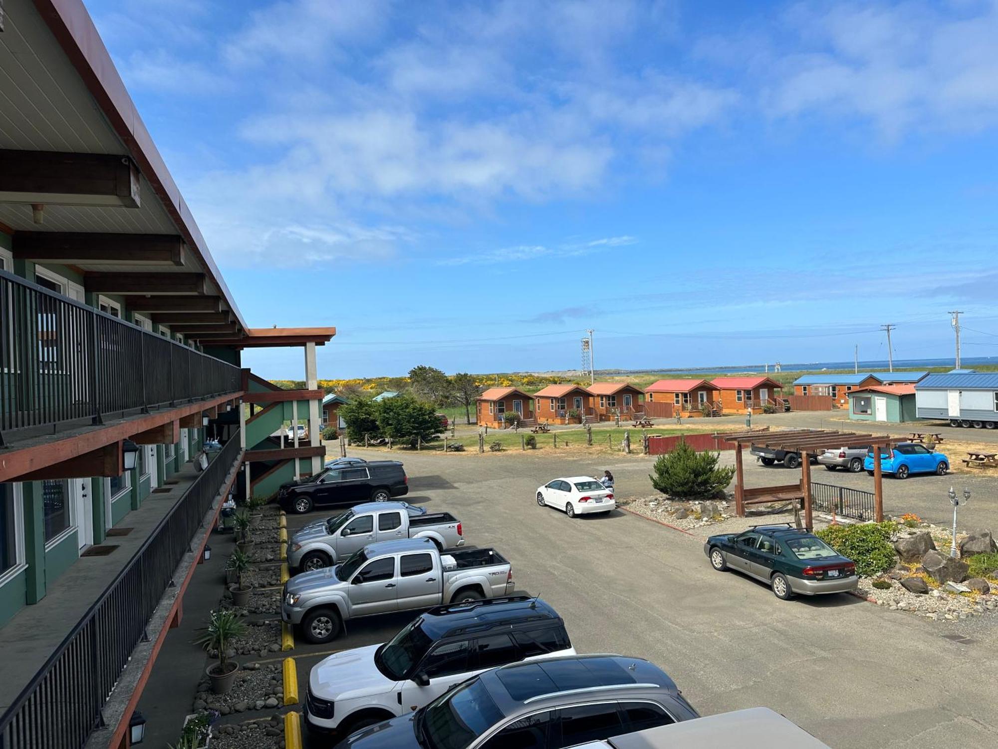 Hotel Westport Inn Cabins
