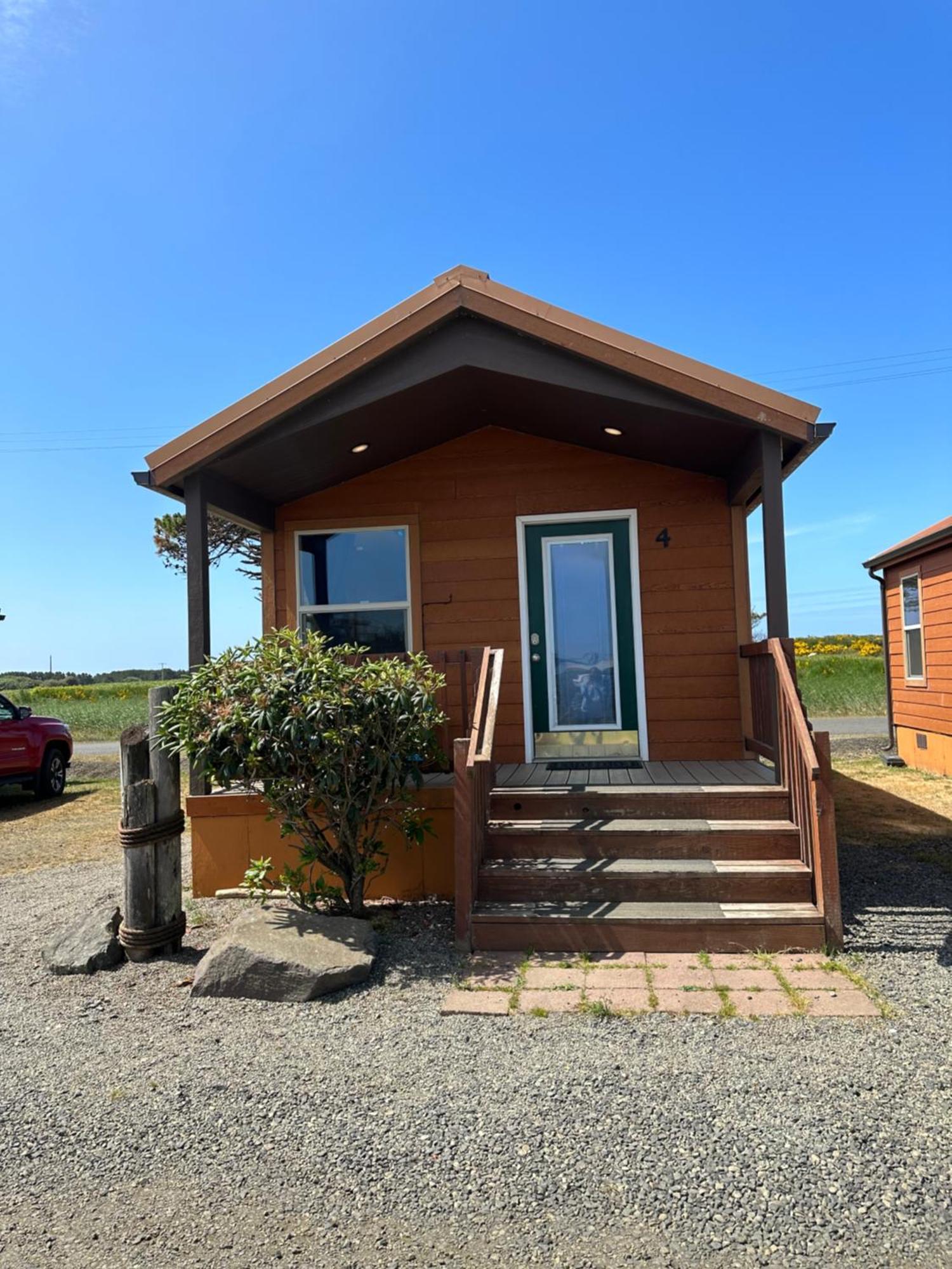 Hotel Westport Inn Cabins 3*