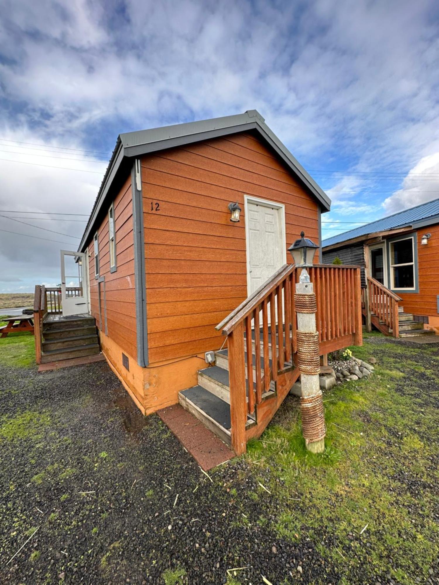 Hotel Westport Inn Cabins 3*
